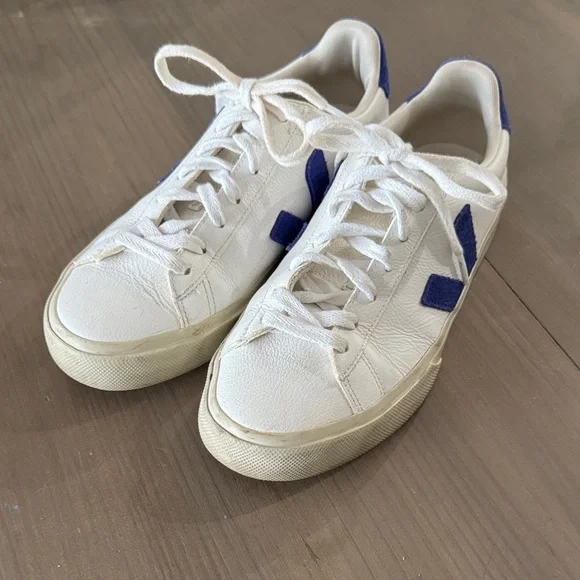 Veja Campo Sneakers with Blue Details - Picture 3 of 7